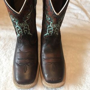 ariat boots made